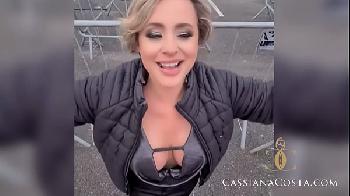Imagem do video Coroa safada na balada